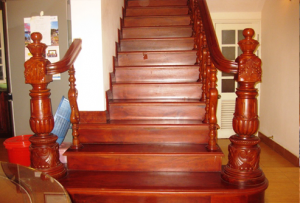 Sơn lại cầu thang